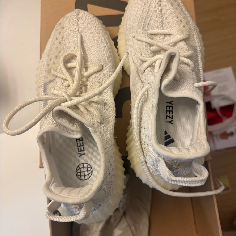 Yeezy Sneakers